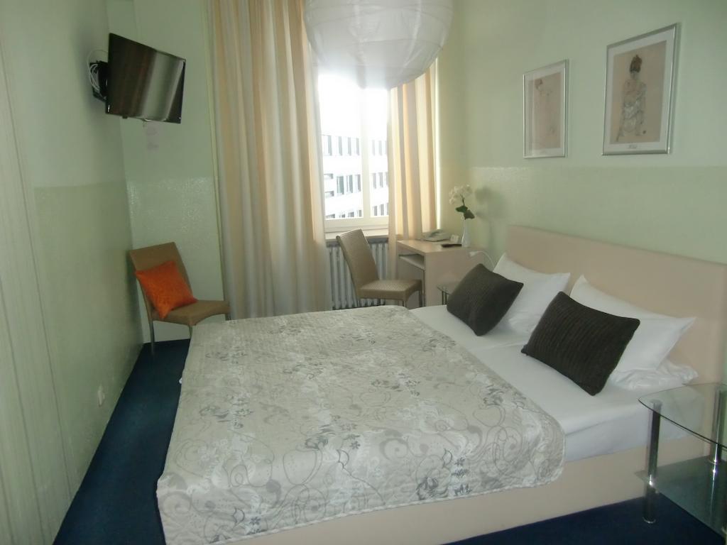 Hotel Central Bamberg Room photo